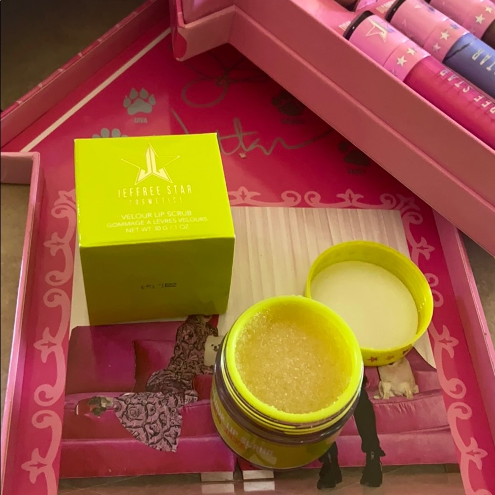 ‼️SOLD‼️Jeffree Star Lip Scrub